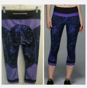 * RARE * Lululemon SWEATY OR NOT CROP SIZE 6 * reflective details * EXCELLENT C.